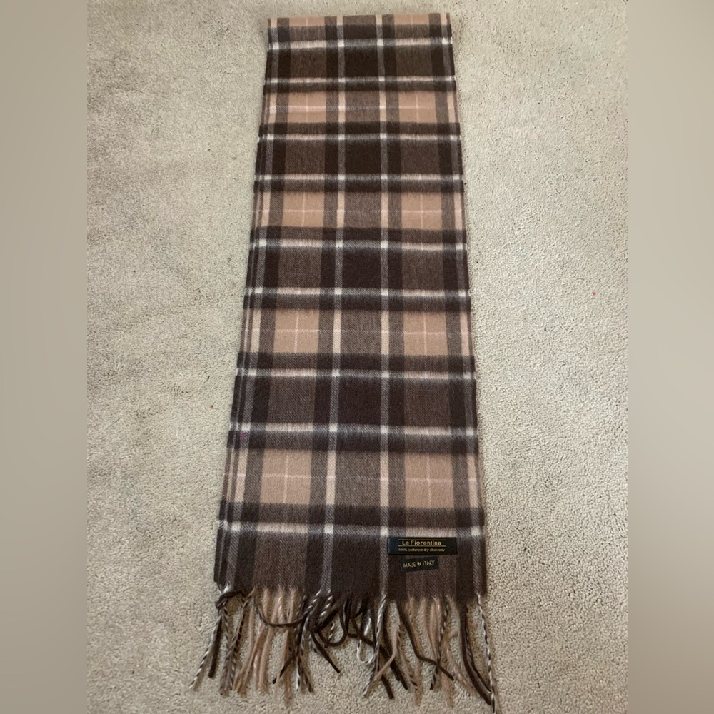 NWOT La Fiorentina 100% cashmere scarf